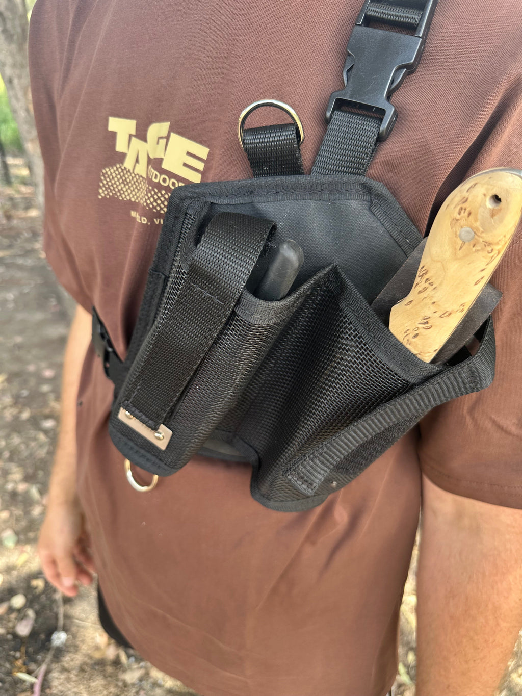 Radio/UHF Holster Tage outdoors