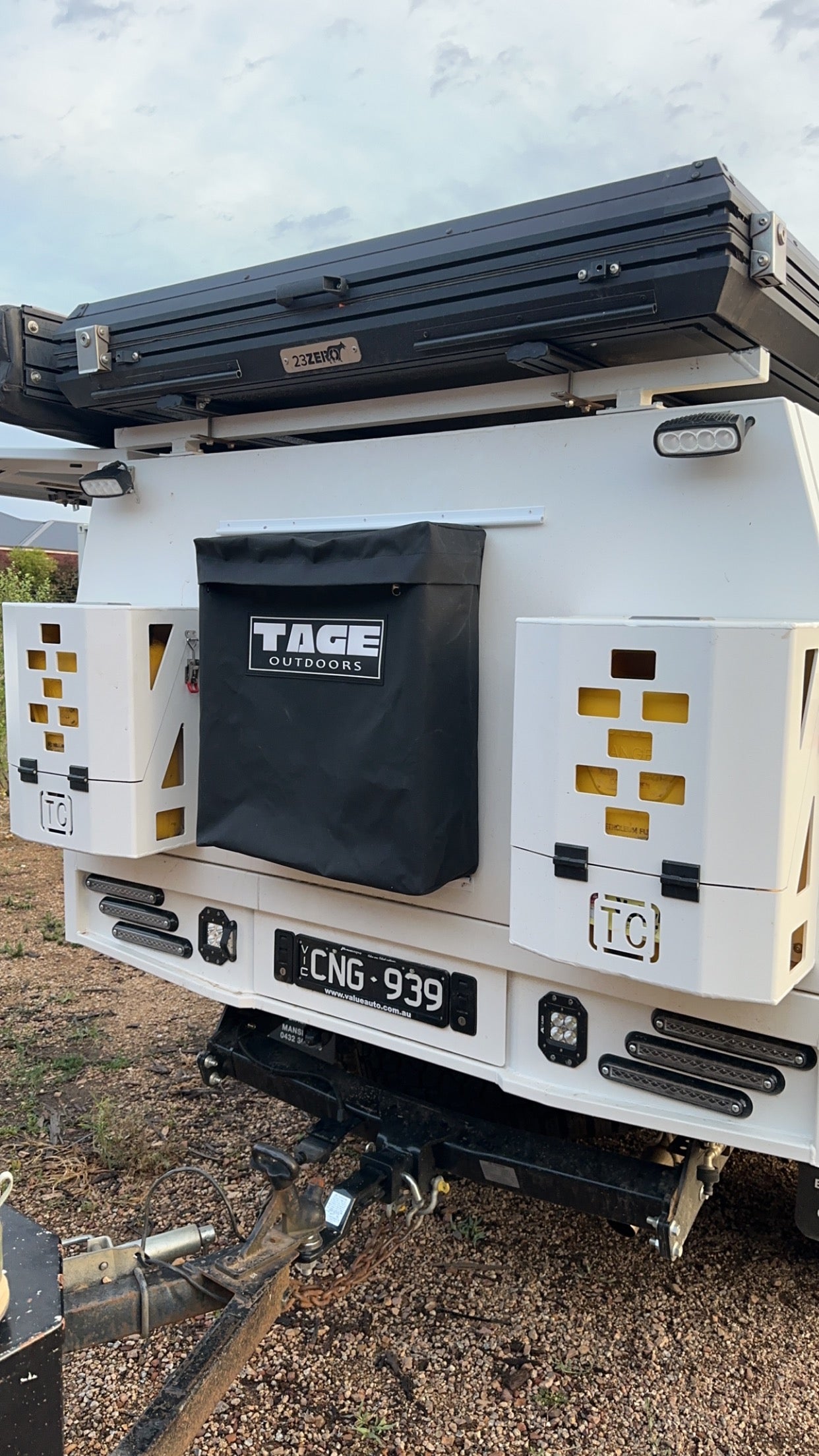 Track Mounted Dirty Gear Bag Tage outdoors