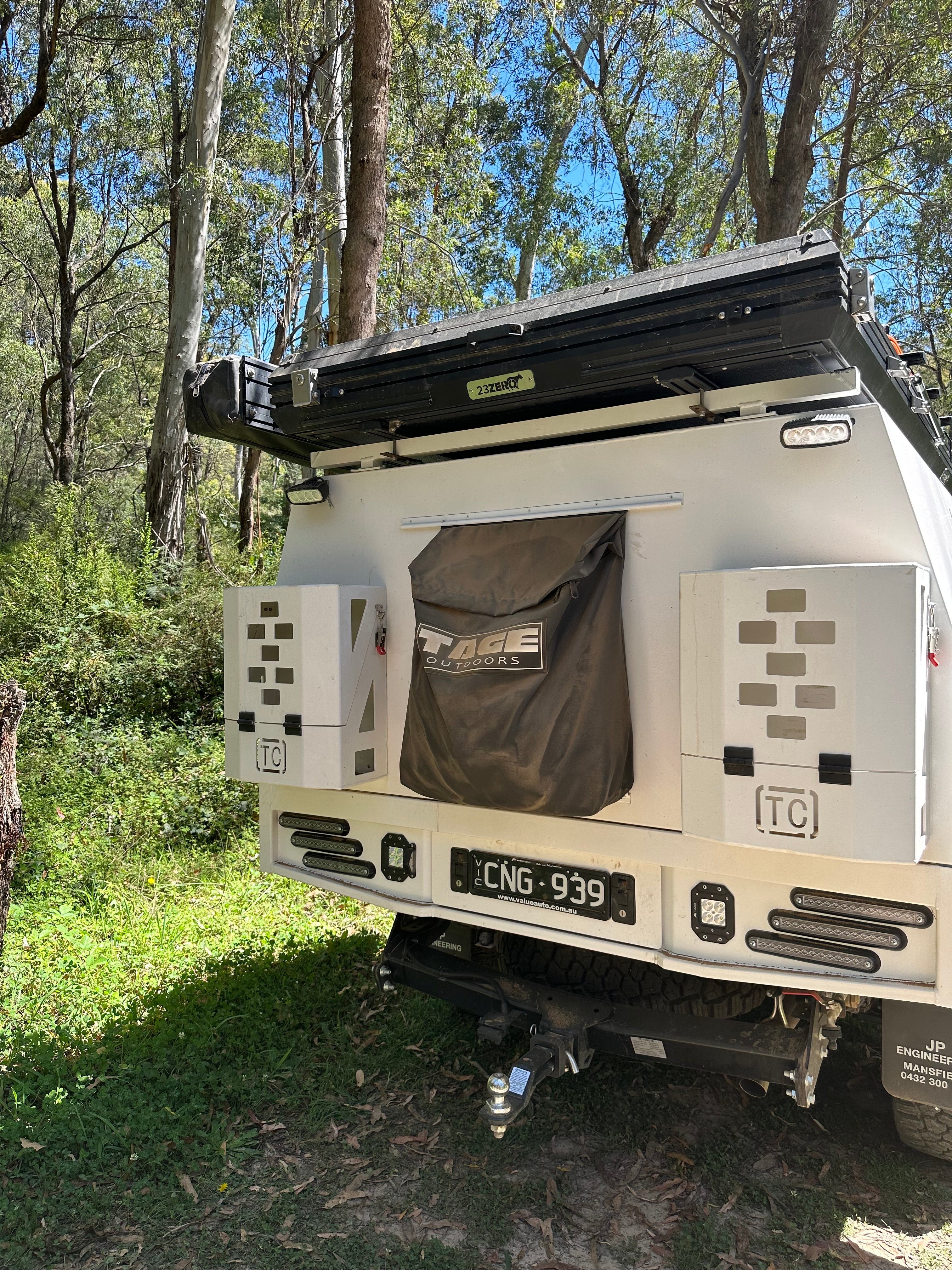 Track Mounted Dirty Gear Bag Tage outdoors