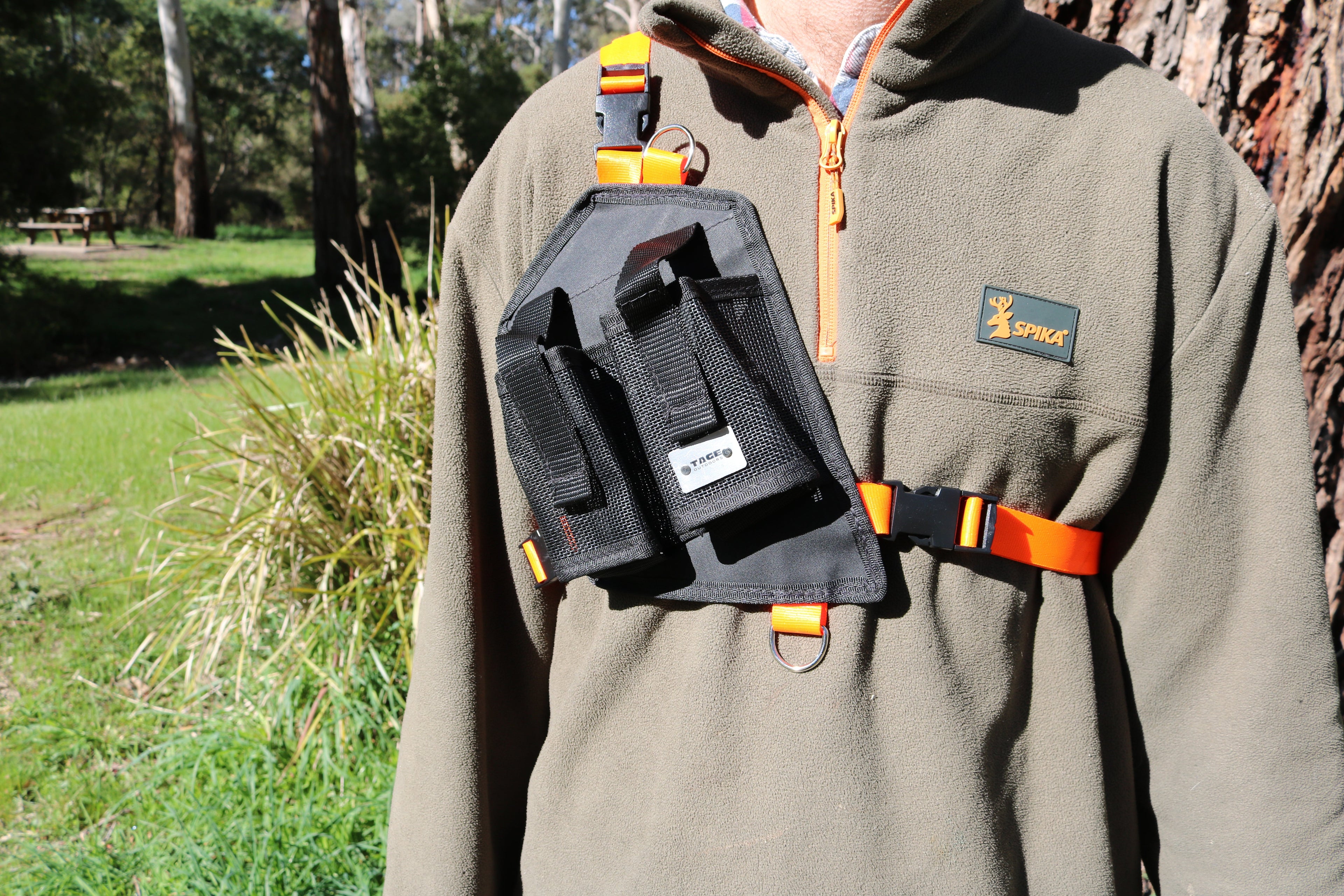 Double UHF Radio Holster Tage outdoors